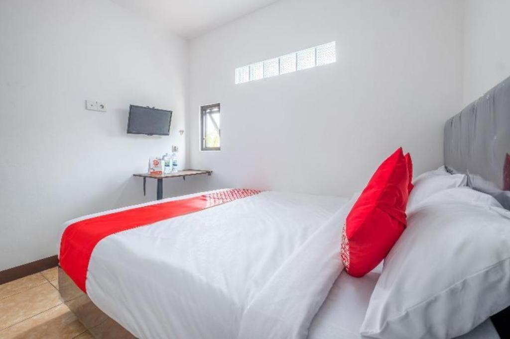 โอโย 1460 อันเยลีร์ เรสซิเดนซ์ Hotel จิเรบอน ภายนอก รูปภาพ